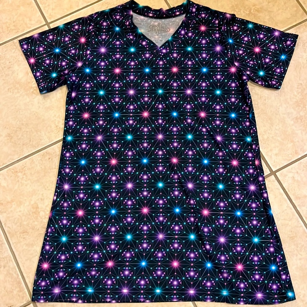 NOT 🚫MEEK & MILD Samuel Farrand VNeck Psychedelic Print Tee